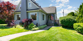 Charming North Admiral Craftsman w/ Modern Updates! Gallery 3