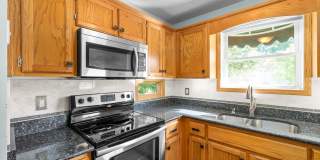 Pet Friendly Three Bedroom! Gallery 10