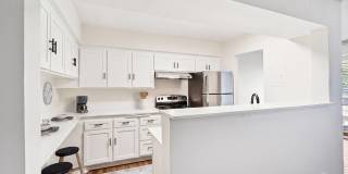 Wayzata Woods Gallery 12