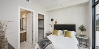 AMLI Lenox Gallery 34