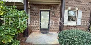 Spacious 2-Bedroom Condo with Bonus Room, Fireplace & Water Included! Gallery 1
