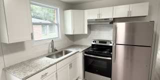 1321 Riverwood Drive - B Gallery 1