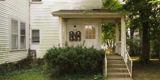 PRELEASING for AUGUST! Close to Campus Gallery 9