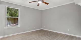 3 bedroom 2 bath home in Village Green Gallery 20