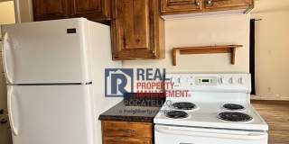 4 bedroom 2 bath - 1 Car Detached Garage - Small dog negotiable Gallery 7