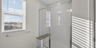 Spacious 4BR House with Beautiful Mountain Views! Gallery 13