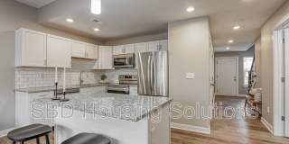 2905 S Harvard Ave Gallery 2