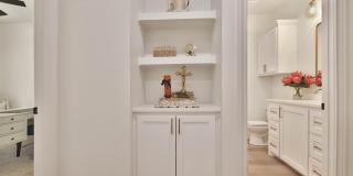 1409 Quincy Avenue Gallery 21