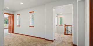 4BR, 2.5 Bath + Loft DuPont Home Gallery 20