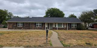 204 Mockingbird Lane Gallery 1