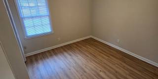 1011 Northfield  Circle Gallery 6