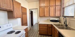 Massive 4 Bedroom, 2 Bath Brick Home Gallery 16