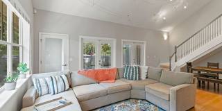 $3,600 - 2 Bedroom 3 Full Bath Townhouse in the Mills District Gallery 1