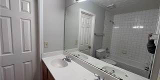 502 Oakwood Court Gallery 18