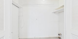Spacious 4 bedroom rental ~ 4308 S Jackson Gallery 17