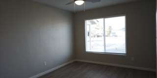 2203 E Devonshire Ave Gallery 9