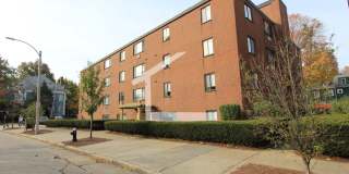 Great Location with Heat/HW Incl! Brookline 2-Bed/1-Bath for 9/1 Move-In Gallery 8