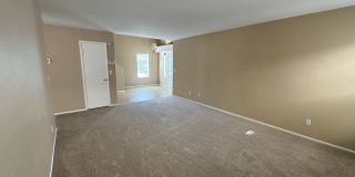 3 Bedroom House with Pool Gallery 18