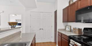 Spring River Luxury Apartment Homes Gallery 5