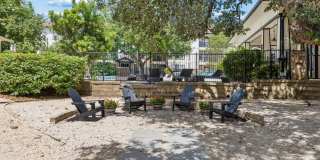 Thirty Oaks Gallery 15
