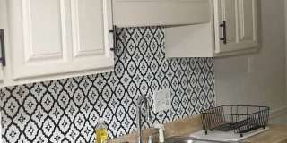 Room in 2 Bedroom Home at Forest View Ave Gallery 5
