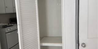 921 N 17th Ct Gallery 16
