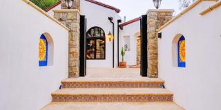 Fully Furnished Luxurious Spanish Mediterranean Villa in Hollywood Hills: 4-Bedroom, 2.5-Bath Retreat with 1.3 Acres, Canyon Views & Resort-Style Amenities! Gallery 3
