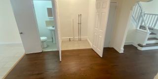Newly Renovated 4BED 1.5BTH / Stainless Steel Appliances & Washer/Dryer Hookup! Gallery 12