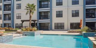 Metropolitan Gallery 13
