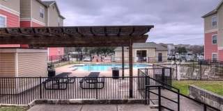 Room in 4 Bedroom Home at Crossing Pl Gallery 1