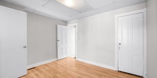 223 GRUNDY Street Gallery 8