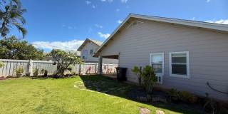 3br/2ba House with Garage, Enclosed Yard & Solar Panels! Pets Negotiable! Gallery 22