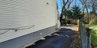135 FOUNTAIN Avenue Gallery 17