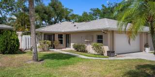 WELCOME TO THIS BEAUTIFULLY UPDATED 2 BEDROOM, 2 BATHROOM VILLA LOCATED IN THE DESIRABLE CENTER GATE COMMUNITY OF SARASOTA! Gallery 29