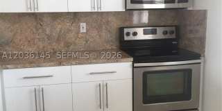 7722 Camino Real 7722 Camino Real Gallery 3