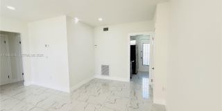 617 SW 11th St Gallery 4