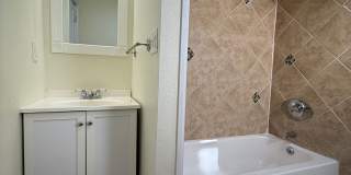 Updated 4BR / 2 Bath Home with off-street parking! Gallery 21