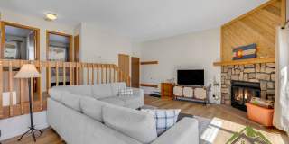 Sunshine and Views-Furnished 2 Bedrooms/2 Bathrooms Buffalo Ridge Condo Gallery 1