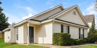 2428 Fairstone Avenue Gallery 1