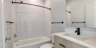 Hamburg Street Gallery 22