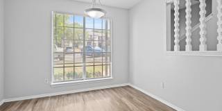 RIVER CROSSING TOWNHOME - 2BD -2.5BA - GREENBELT VIEW - WASHER/DRYER - RESERVED PARKING Gallery 9