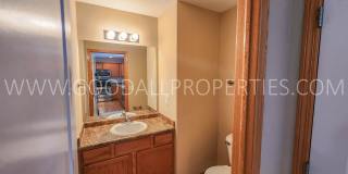 2-Bedroom, 2.5-Bath Townhome in Urbandale with a 2-Car Attached Garage! 2-Bedroom, 2.5-Bath Townhome in Urbandale with a 2-Car Attached Garage! Gallery 8