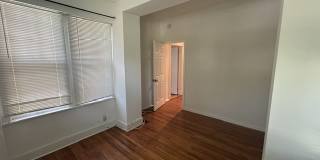 6041 Waterman Boulevard Gallery 5
