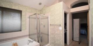 Bright Holladay 4 Bed Home – High Ceilings in Prime Location!! Gallery 11