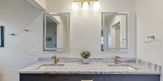 2044 MICHIGAN AVENUE NE Gallery 21
