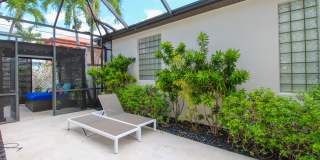 ** LUXURY MODERN ZEN RETREAT IN NAPLES PARK ** WALK TO THE BEACH **   4BR/4BA PRIVATE POOL & SPA FULLY REMODELED ** MERCATO **OFFERED FURNISHED SEASONALLY, WEEKLY OR ANNUALLY ** NO HOA PROCESS SO MOVE IN TODAY ** READY FOR A TENANT ** Gallery 19
