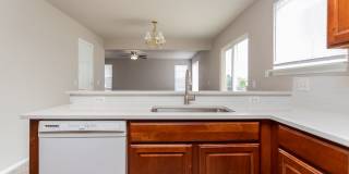 Beautiful 4-bedroom 3-bath located in Stetson Hills! Gallery 9