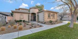 Queensridge Beauty - 5 bedroom on a 1/4+ acre lot Gallery 4