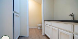 Remodeled 3 Bedroom Townhouse | Private Patio | Washer/Dryer Gallery 10