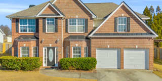Spacious 4BR/2.5 Home in a Desirable Loganville Location Gallery 1